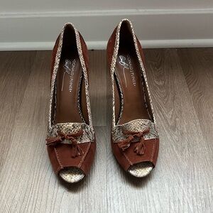 Donald Pliner Suede Animal Print Pumps Size 9.5